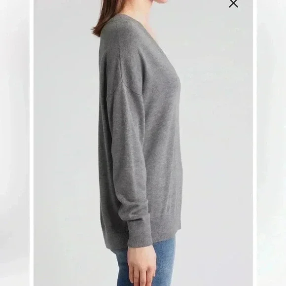 Treasure & Bond Relaxed V-Neck Sweater NWOT large - Picture 3 of 6